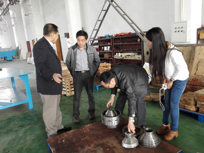 五創(chuàng)機(jī)械友好交流
